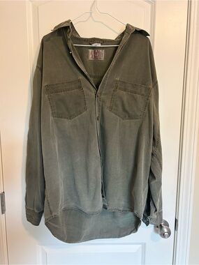 Vintage The Territory Ahead 100% cotton- Mens Olive Green Button-Up Shirt